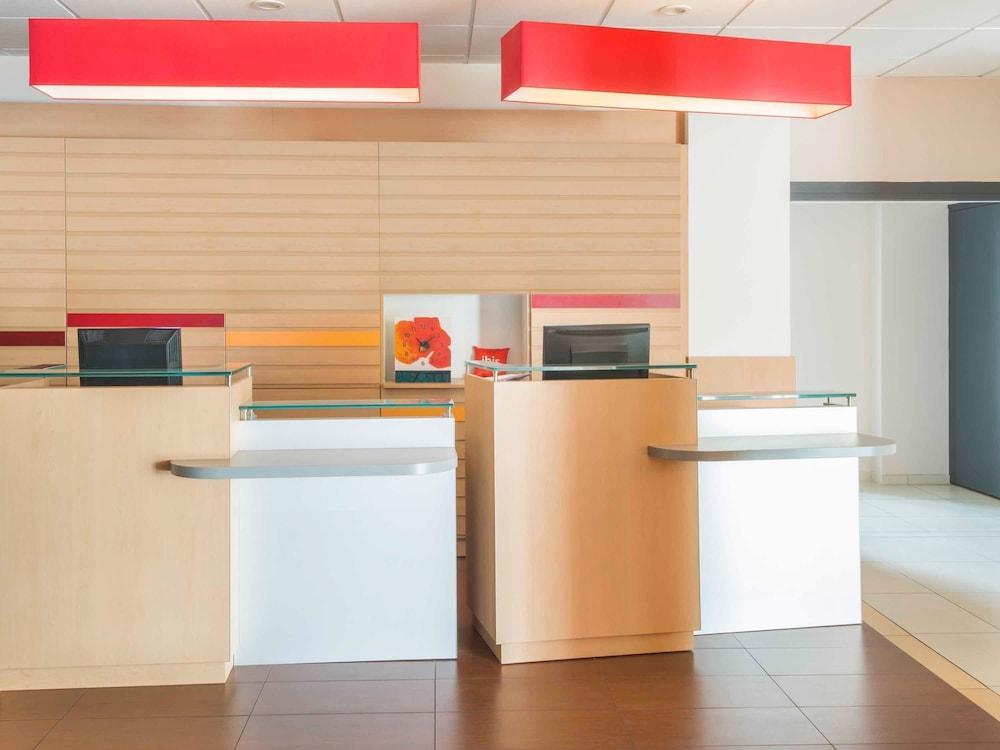 Ibis Cholet Hotell Exteriör bild