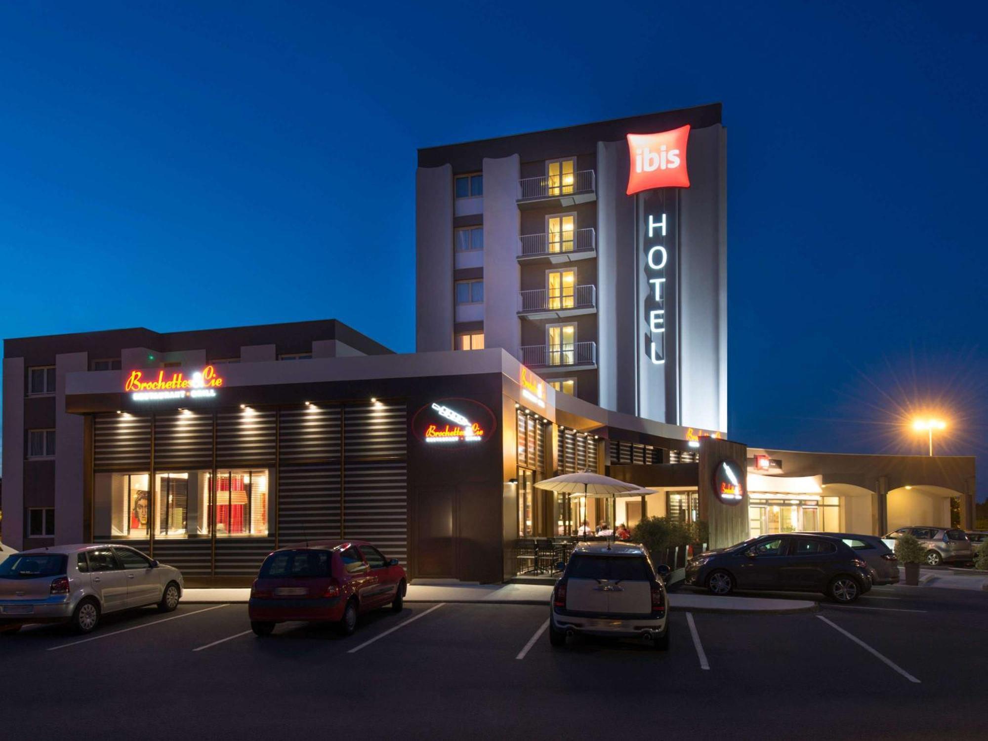 Ibis Cholet Hotell Exteriör bild