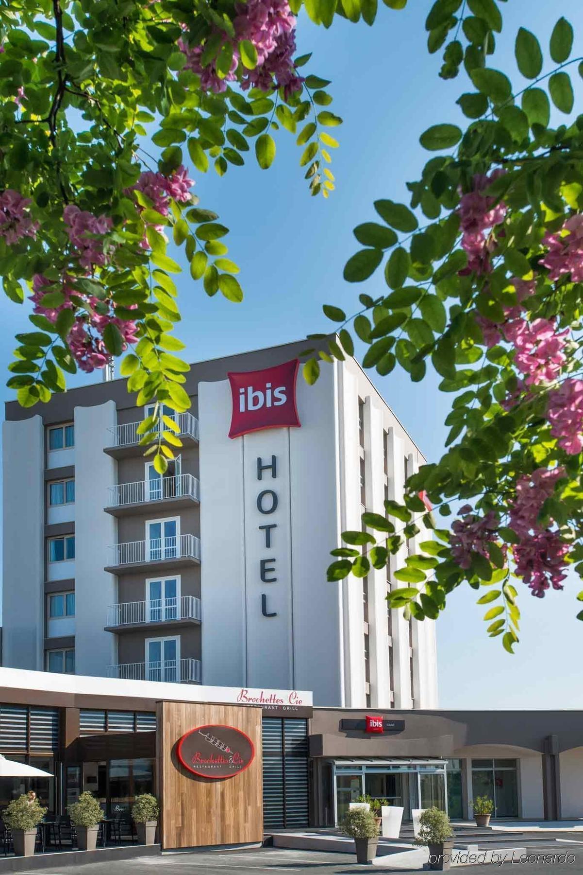 Ibis Cholet Hotell Exteriör bild