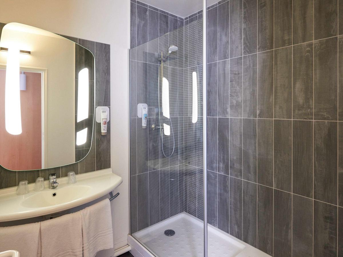 Ibis Cholet Hotell Exteriör bild